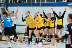Trotz Niederlage waren alle Spielerinnen und Anhänger lautstark dabei. Foto: Enrico Immer