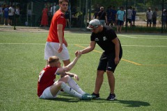 Der Turnerbund Ruit erreichte nach der 1:3 Niederlage nicht den Aufstiegsrang für die Kreisliga A. Trainer Rückle rechts im Bild versuchte seine Spieler zu ermutigen. Foto: Wei