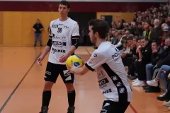 Neuzugang Marc Godon (im Hintergrund) spielte am Samstag zum ersten Mal im Trikot der HSG Ostfildern. Foto: Weiss